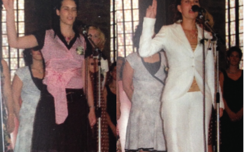 Tineke en Lieneke 10 jaar verloskundige!